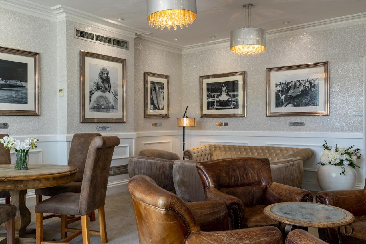 באונס-און-ווינדרמיר Lakes Hotel & Spa מראה חיצוני תמונה The interior of the club