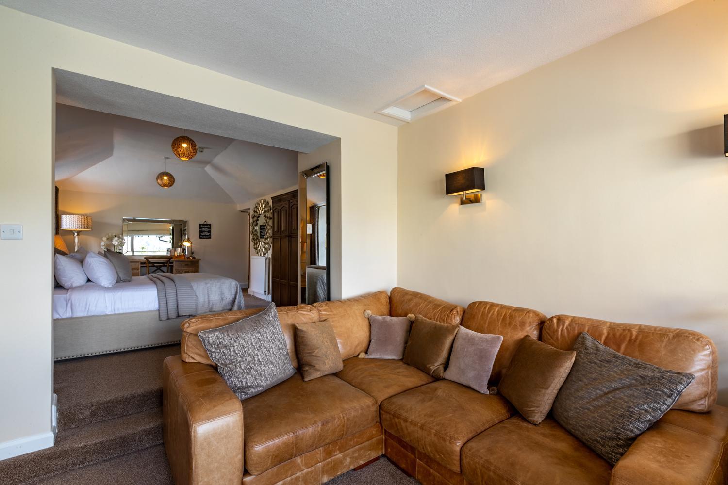 באונס-און-ווינדרמיר Lakes Hotel & Spa חדר תמונה The interior of a suite at the hotel