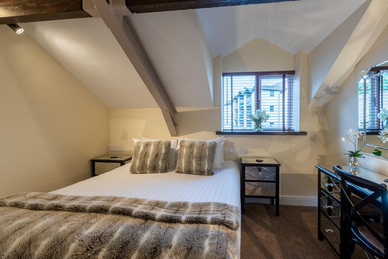 באונס-און-ווינדרמיר Lakes Hotel & Spa חדר תמונה A bedroom at The Old Bank Hotel